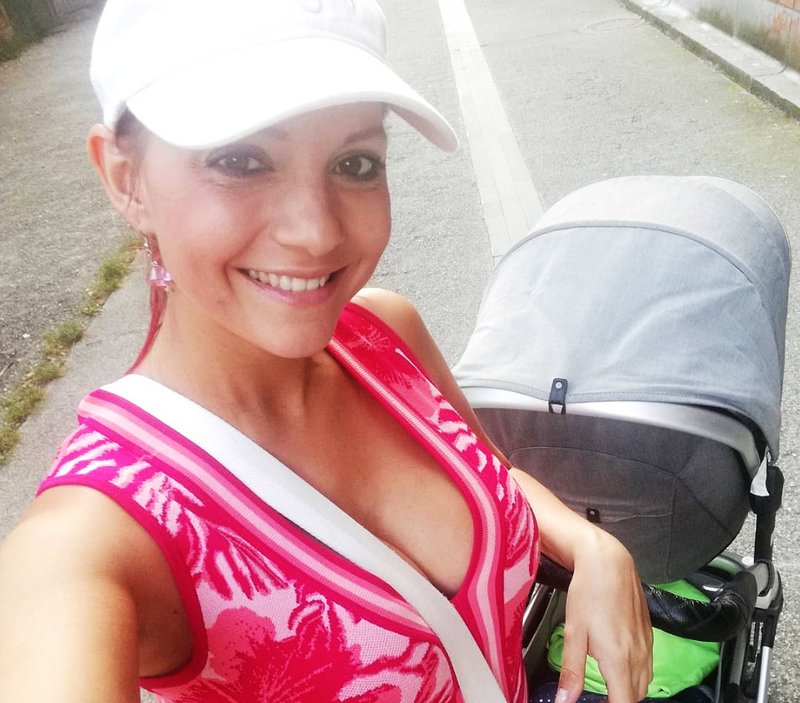 OMG! Oboževalci so prepričani, da je Tanja Žagar s TEM posnetkom potrdila 2. nosečnost 😍 (foto: Instagram.com/tanjazagar)