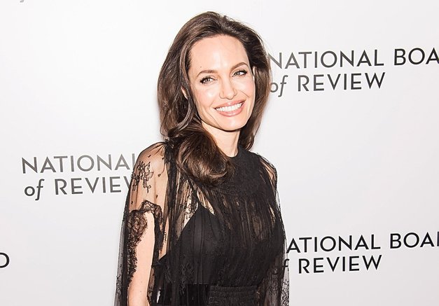 TE kavbojke Angelina Jolie nosi cel čas (in našle smo jih v H&M) (foto: Profimedia)