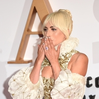 Skrivnostni obisk na snemanju filma Hudičevka v Pradi 2