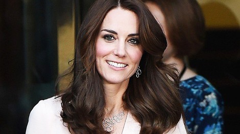 OMG! Priljubljene črne salonarje Kate Middleton smo našli v H&M