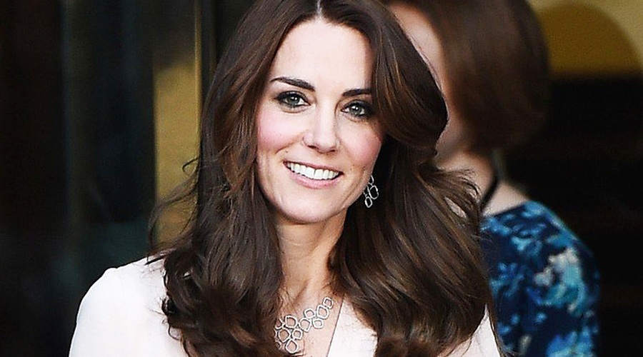 OMG! Priljubljene črne salonarje Kate Middleton smo našli v H&M (foto: Profimedia)