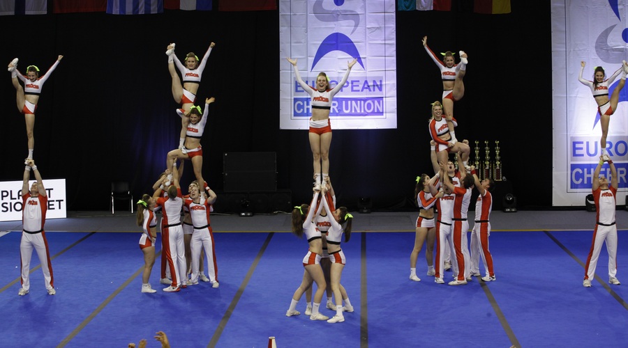 Cheerleading: Postani uspešna trener(ka) cheerleadinga! (foto: Promocijsko gradivo)