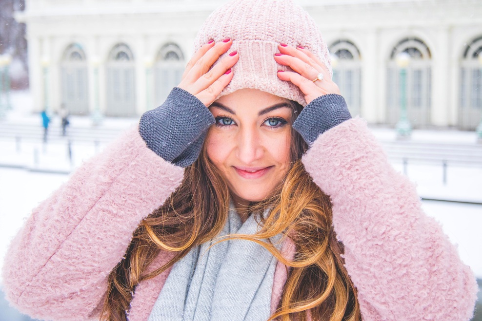 Če je december zate čustveno težek mesec, vsako jutro začni s TEM (pomagalo bo!) (foto: Unsplash.com/Julio Rivera)
