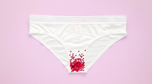 Pandemska menstruacija: Ne le cepivo, za NEREDEN cikel je lahko krivo tudi ...