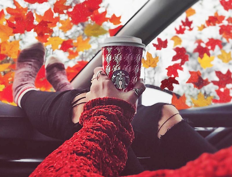Obožuješ božično kavo iz Starbucksa? TAKO jo lahko pripraviš doma (RECEPT) (foto: Instagram.com/starbucks)