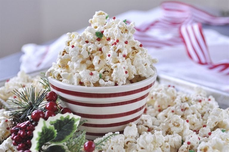 Tudi ti uživaš v binge-watchingu televizijskih serij? TO je razlog, zakaj bi morala s tem takoj prenehati