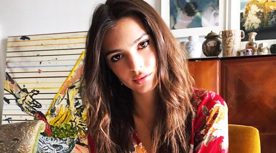 Za TE HUDE hlače Emily Ratajkowski boš pri nas odštela manj kot 50 evrov (foto: Profimedia)