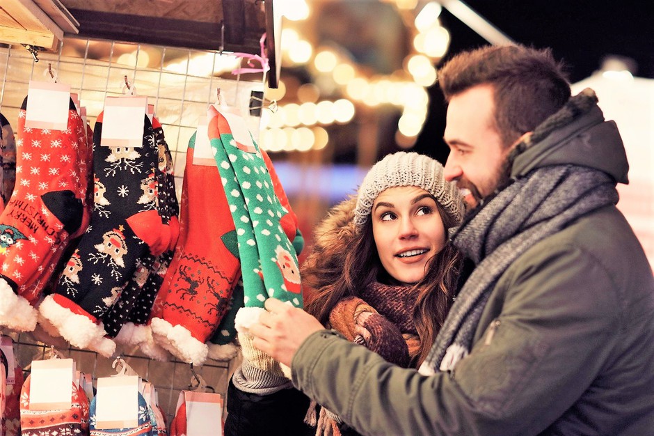 To, kar ti podari za božič, lahko VELIKO pove o vajinem razmerju! (foto: Profimedia)
