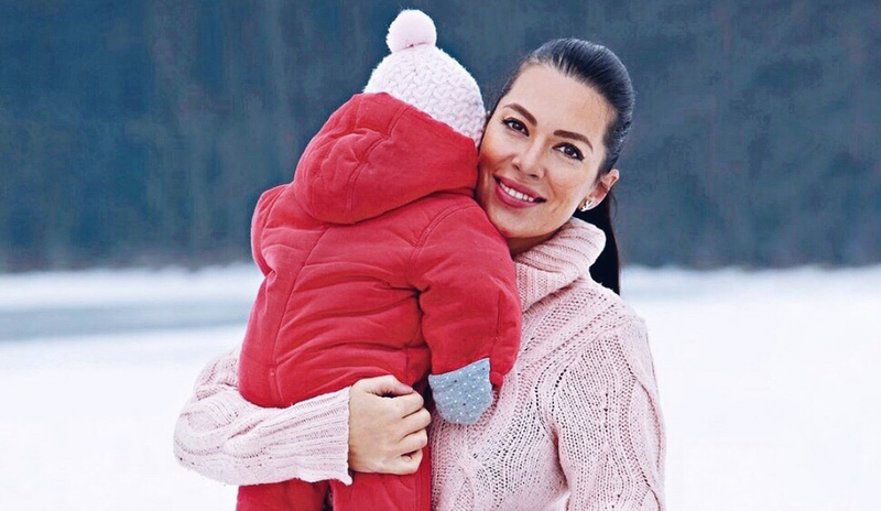 Iris Mulej je svojemu partnerju novico o nosečnosti razkrila na NAJLEPŠI način 'ever' (foto: Instagram.com/free_spirit_mama)