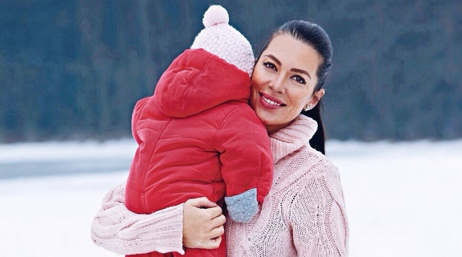 Iris Mulej je svojemu partnerju novico o nosečnosti razkrila na NAJLEPŠI način 'ever' (foto: Instagram.com/free_spirit_mama)