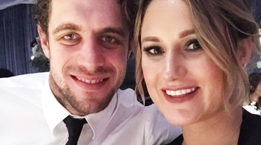 Uau! Poglej, kako RAZKOŠNO darilo je žena podarila Anžetu Kopitarju (foto: Twitter.com/anzekopitar)