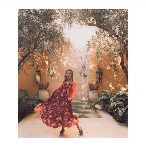 Amelia, ki se te dni potepa po Maroku in na Instagramu s svojimi 76,2 tisoč sledilci deli čudovite utrinke ...
