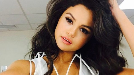 FOTO: Selena Gomez se je po petih mesecih na Instagram vrnila s čustveno objavo