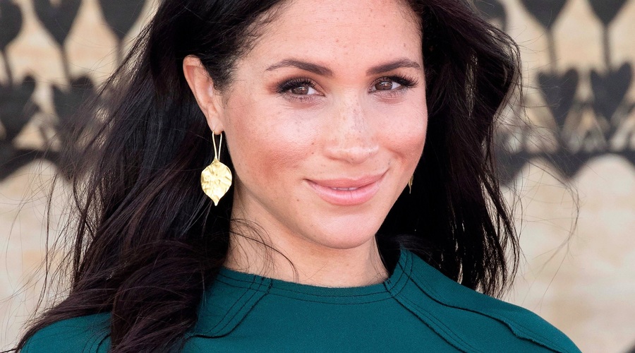 Uau! S TEM trikom Meghan Markle skrije svoje sive lase (foto: Profimedia)