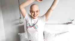 "Z nasmeškom premagujem stranske učinke kemoterapije" (zgodba mlade Slovenke, ki je zbolela z rakom)