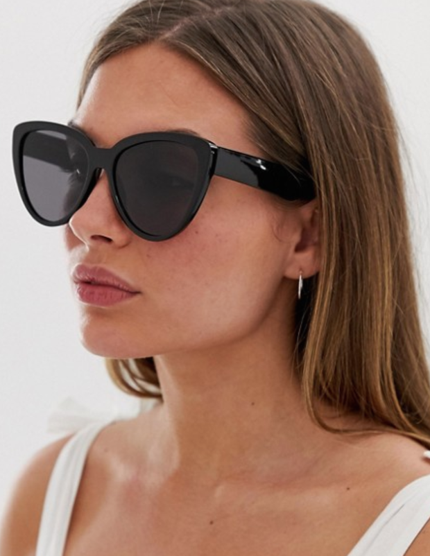 Sončna očala v stilu hollywoodske dive najdeš na spletni strani ASOS za super ceno... 👉