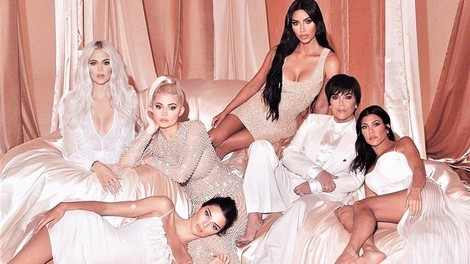 Klan Kardashian spet postregel s Photoshop spodrsljajem (in to ne samo z enim!)