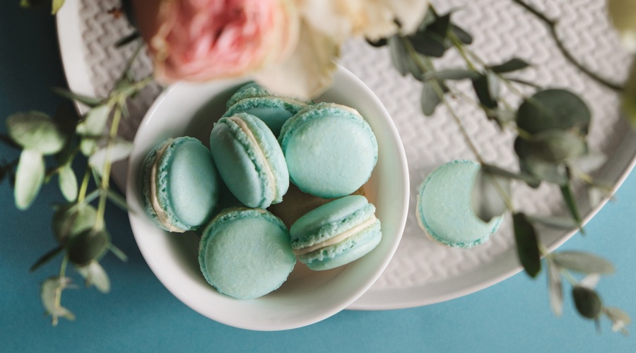 Na Pinterestu smo našle zeloooo PREPROST recept za odlične francoske MAKARONSE (foto: Unsplash.com/Dilyara Garifullina)