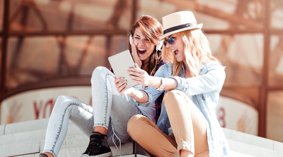 Čas za prijateljico x 5 (foto: Shutterstock)