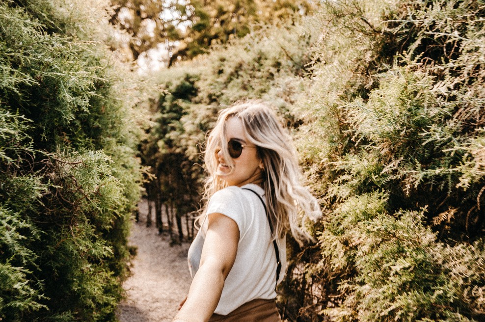 Uradno je! Vsa kul dekleta ta hip nosijo TO uro (foto: Unsplash.com/@johathanborba)