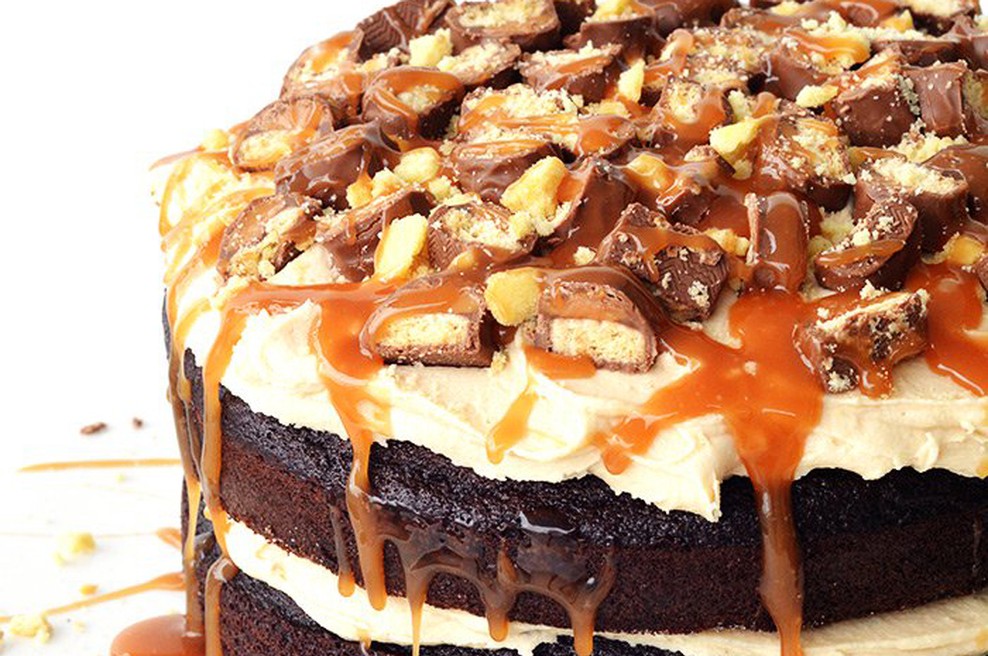 RECEPT: Nebeška Twix tortica, ki je tako dobra, kot izgleda (foto: Tessa Arias)
