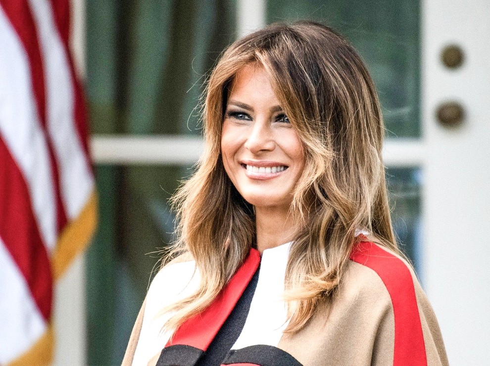 Melania Trump nam je v času, odkar je prva dama ZDA, postregla s številnimi fantastičnimi modnimi stajlingi in vedno smo …