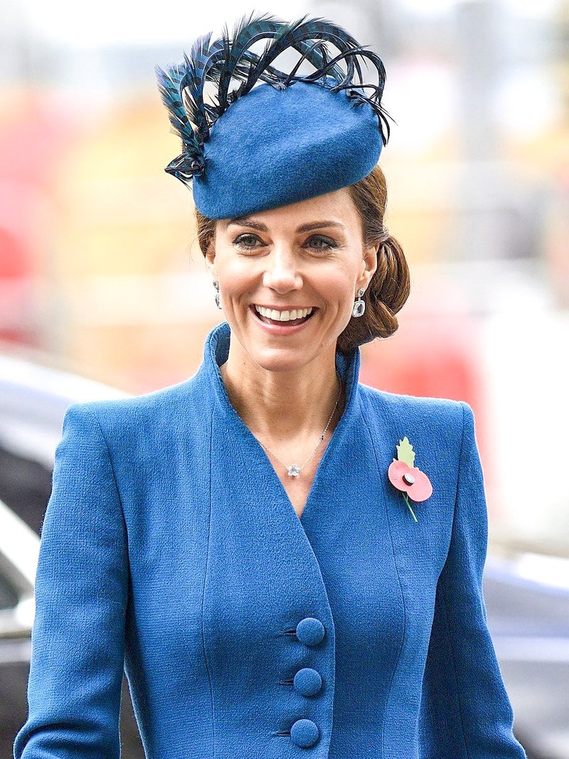 Kate Middleton je v teh dneh popolnoma OSVOJILA kraljico (kraljica ji je podarila nekaj zelo REDKEGA) (foto: Profimedia)