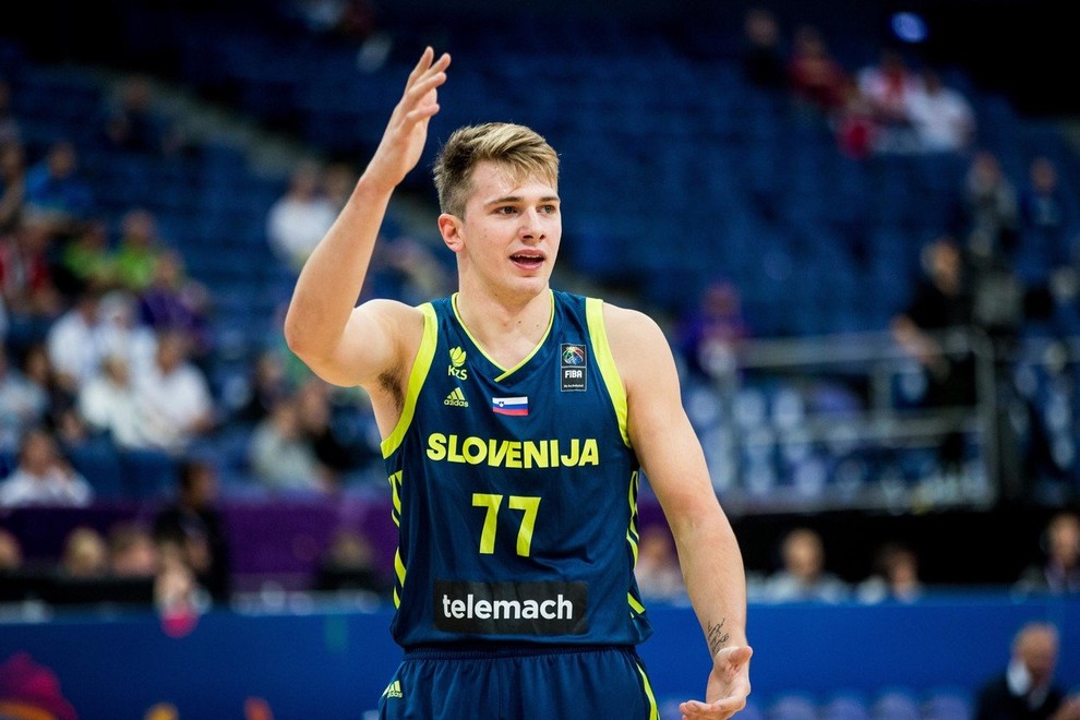 2. Luka Dončič! Čudežni deček slovenske košarke si je s svojimi mojstrovinami pod košom prislužil kar 2,676,579 sledilcev. Te zanima, …