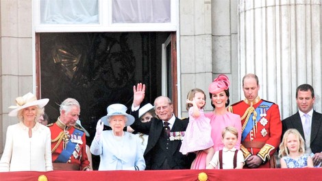 Kraljica Elizabeta bo dobila novega vnuka! Kraljevi par naznanil, da je v pričakovanju!
