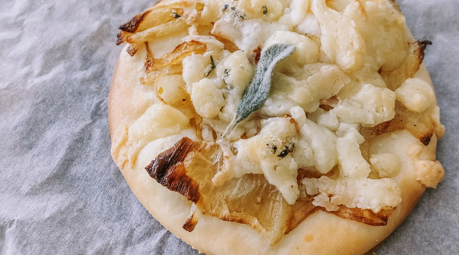 RECEPT: Poskusili smo najljubšo pizzo Meghan Markle (in ostali brez besed!) (foto: Kaja Berlot)