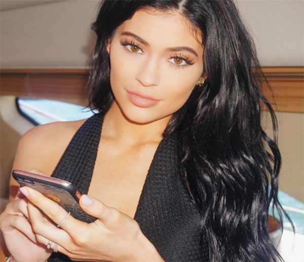 Kylie Jenner je odstranila lasne podaljške, in TAKO je VIDETI v resnici (foto: Profimedia)