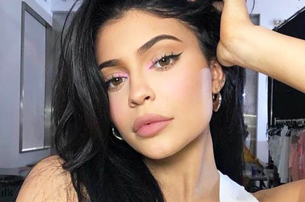 Lepotna javnost verjame, da je NOVA frizura Kylie Jenner PRIČESKA LETA (foto: Profimedia)