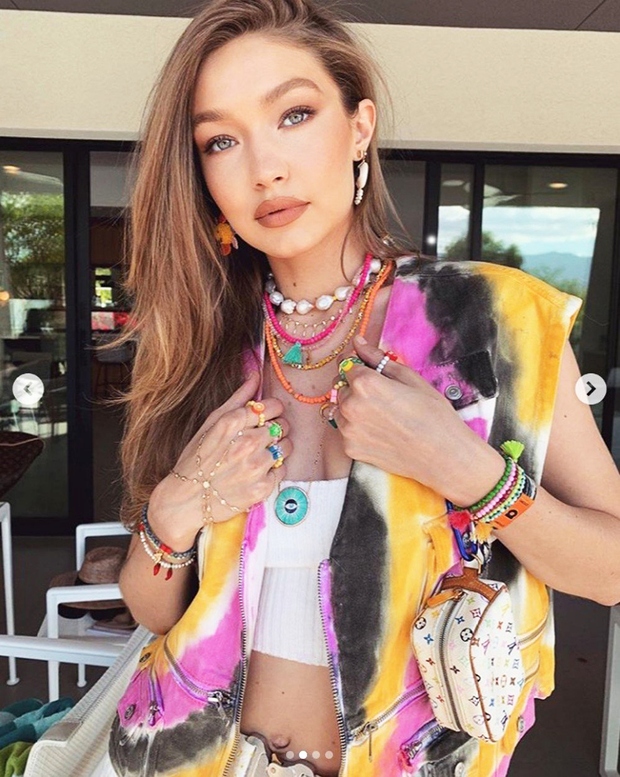 Lepotička Gigi obožuje modne dodatke, predvsem pa nakit, ki ga rada kombinira na vse mogoče načine. A to poletje se …