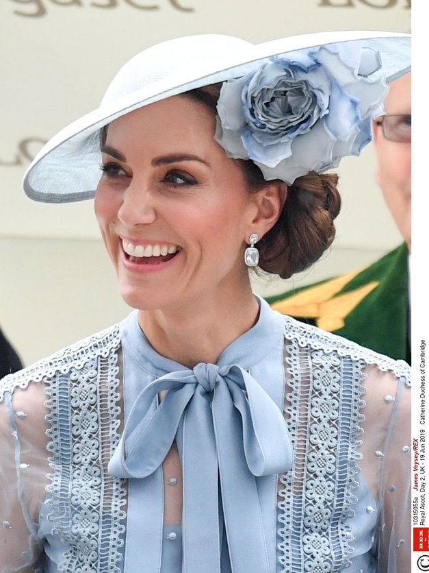 Top TRIK Kate Middleton, ki poskrbi, da se ji čevlji ne sezuvajo (foto: profimedia)