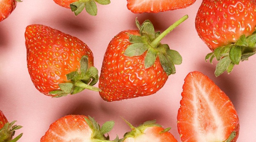 RECEPT: Naredile smo jagodni kruh s PINTERESTA, in zdaj nikoli več ne bomo spekle nič drugega (foto: Profimedia)