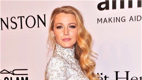 Naša bralka je prepričana, da je ta znana Slovenka zelo podobna Blake Lively ...