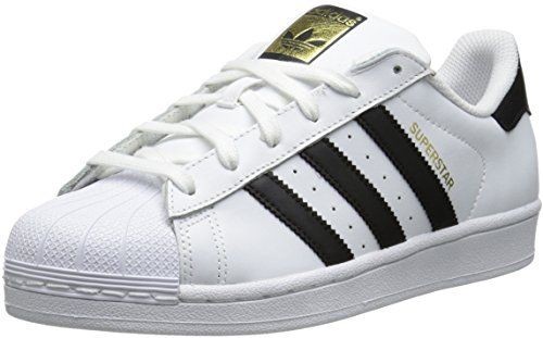 WOMEN’S SUPERSTAR SHOES cena: 71€ > 50€ Dobiš jih tukaj: https://amzn.to/33vWraD Stavimo, da si jih nosila že v osnovni šoli, …