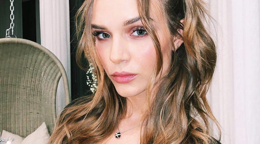 Uaaaau!😍 Instagram je osvojila nova torbica 👜 (želela jo boš imeti) (foto: Profimedia)