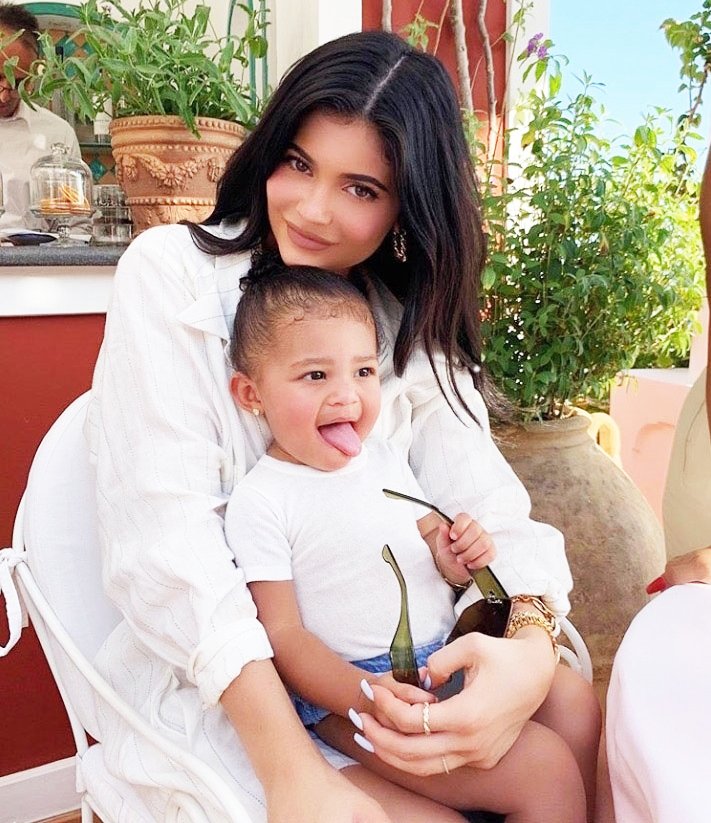Kylie Jenner delila RECEPT  za najbolj slastne BOŽIČNE mafine 'ever' (VIDEO) (foto: Profimedia)