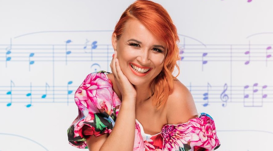 Kdo je Maja Oderlap? To je vse, kar moraš vedeti, če gledaš oddajo Znan obraz ima svoj glas (foto: POP TV)