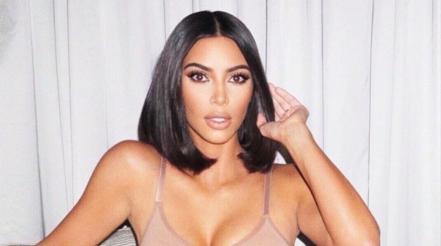 Tudi tebe zanima, kje je Kim Kardashian na Emmyjih 'kiksnila'? Tukaj 👇 (foto: Profimedia)