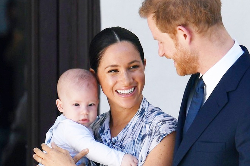 Meghan Markle se vrača pred kamere, tokrat s princem Harryjem in malim Archijem (foto: Profimedia)