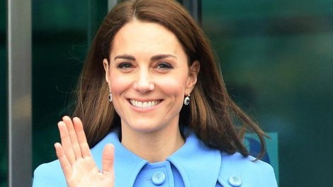 Kate Middleton NAVDUŠILA z obleko iz Zare (kupiš jo za 20€)