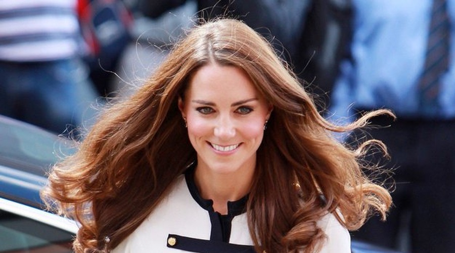 Kate Middleton pokazala TOP način, kako nositi ČOP (če si običajnega že sita!) (foto: Profimedia)