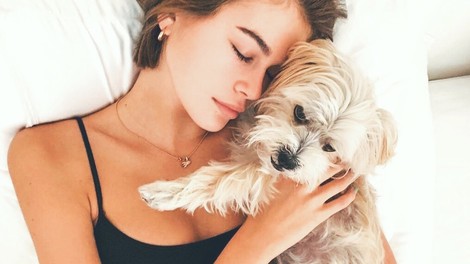 "Psi ne umrejo. Psi samo zaspijo v naših srcih" (ganljiv zapis za VSE lastnike psa🐶)