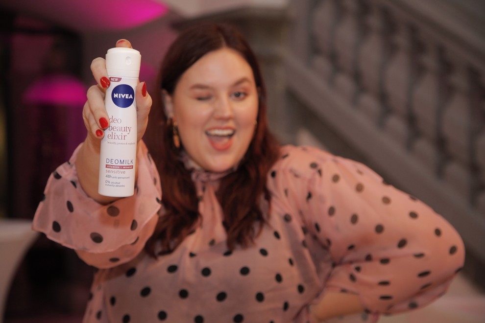 Naša novinarka in kolumnistka Nataša Mernik se je navdušila nad izdelkom NIVEA Beauty Elixir DEOMILK, ki je bil tudi sponzor …