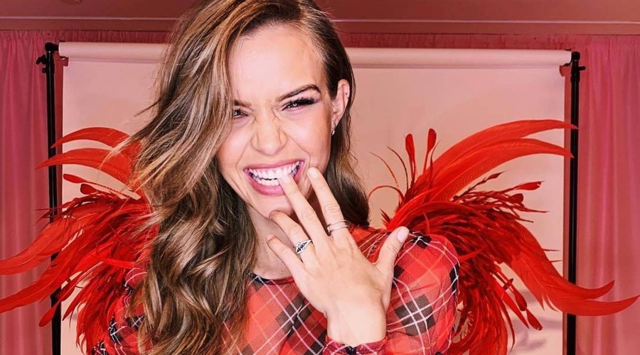 OMG! Ta mesec ob naročnini na revijo Cosmopolitan PREJMEŠ nahrbtnik BOO 😍 (foto: Profimedia)