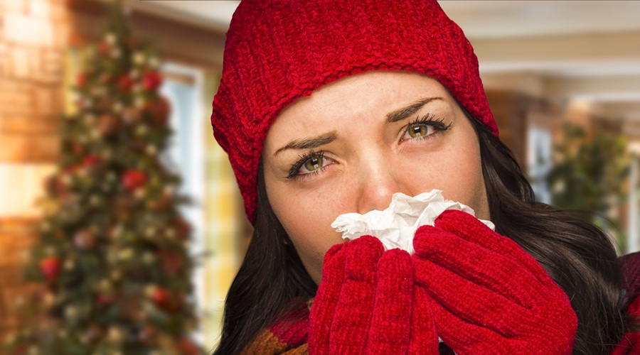 Si vedela, da te prehladno obolenje lahko hitreje ujame ravno med prazniki? Kako lahko ukrepaš? (foto: Shutterstock)