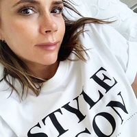 Trik Victorie Beckham: če boste črne pajkice nositi tako, boste videti zelo elegantno