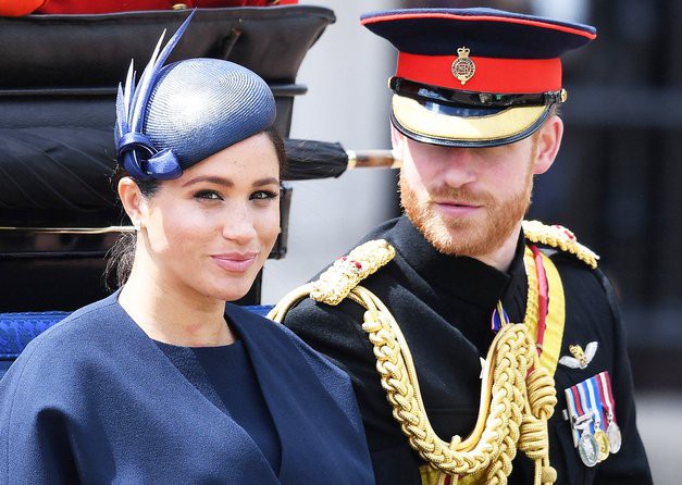 Zgrožena kraljica komentirala LOČITEV Harryja in Meghan (foto: Profimedia)